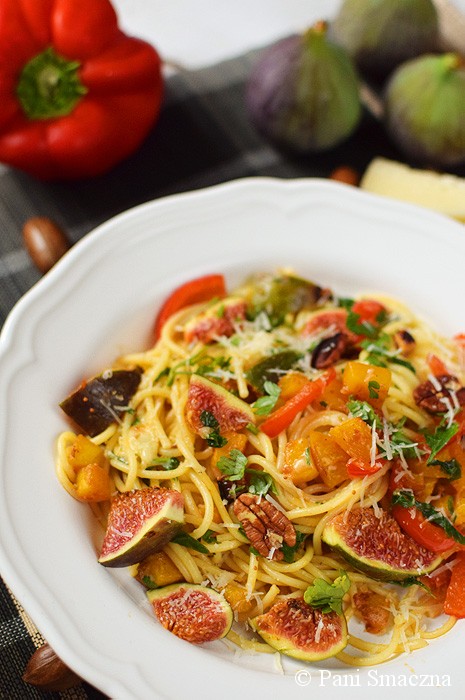 Spaghetti z dynią, świeżymi figami i serem manchego